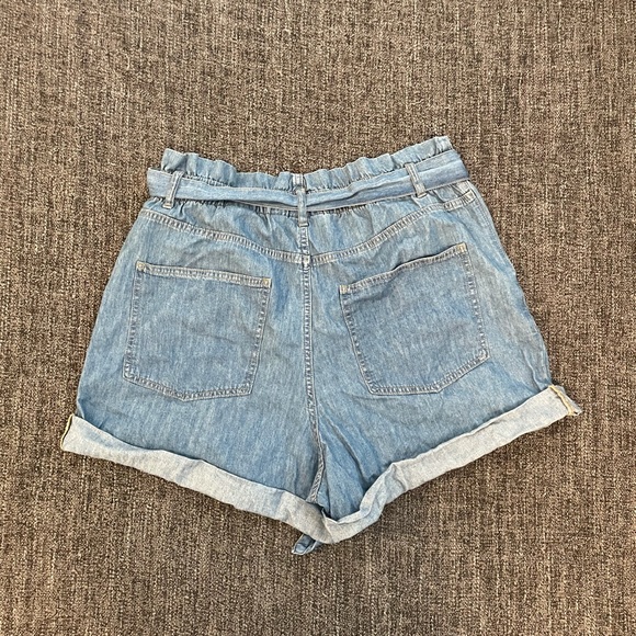 H&M Shorts - Picture 4 of 4